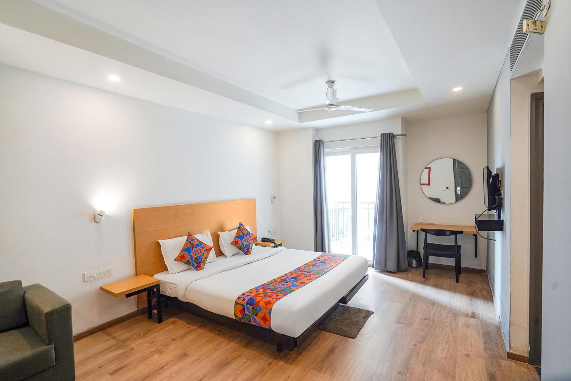 Fabhotel Prime Cloud 9 Ghaziabad Bagian luar foto