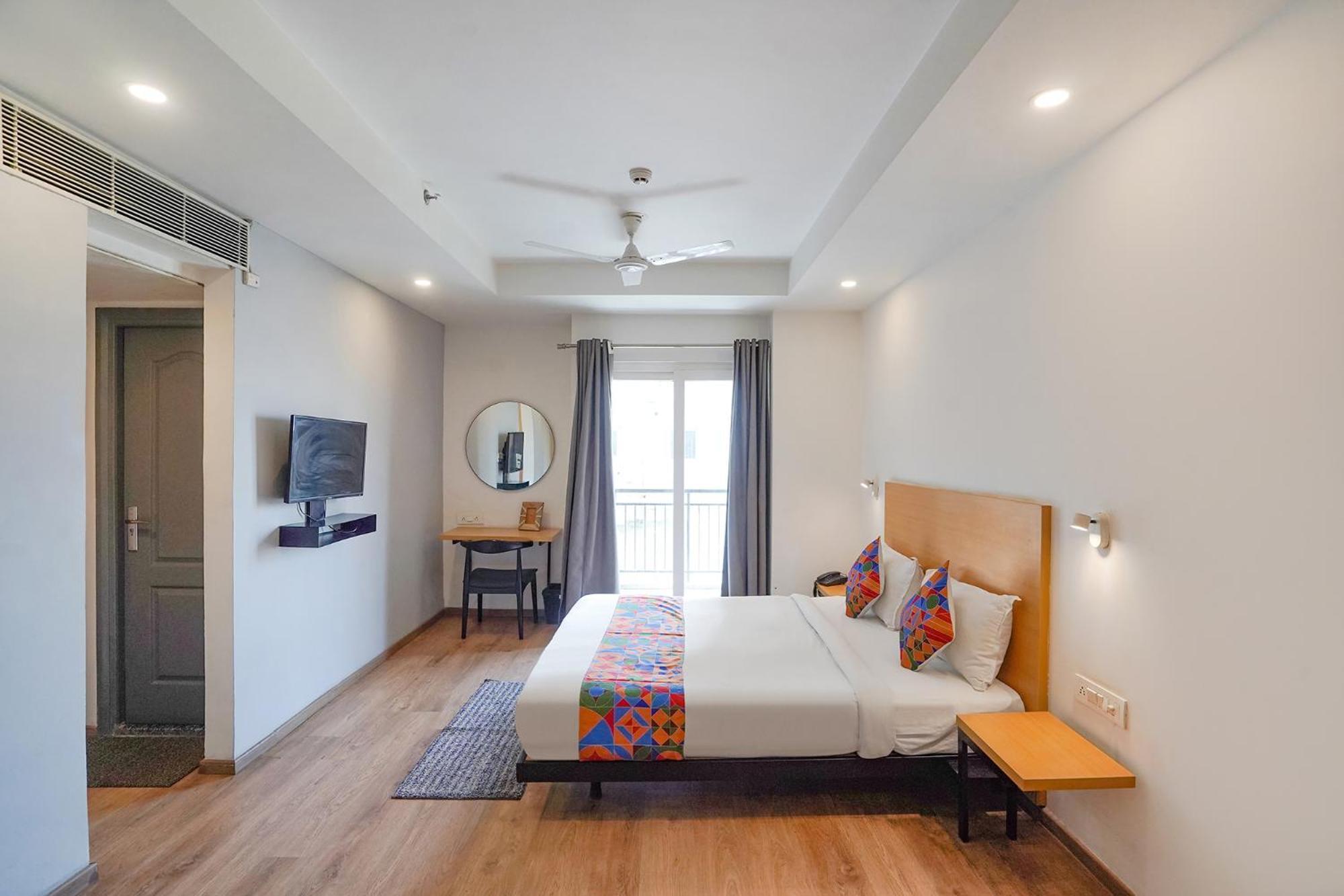 Fabhotel Prime Cloud 9 Ghaziabad Bagian luar foto